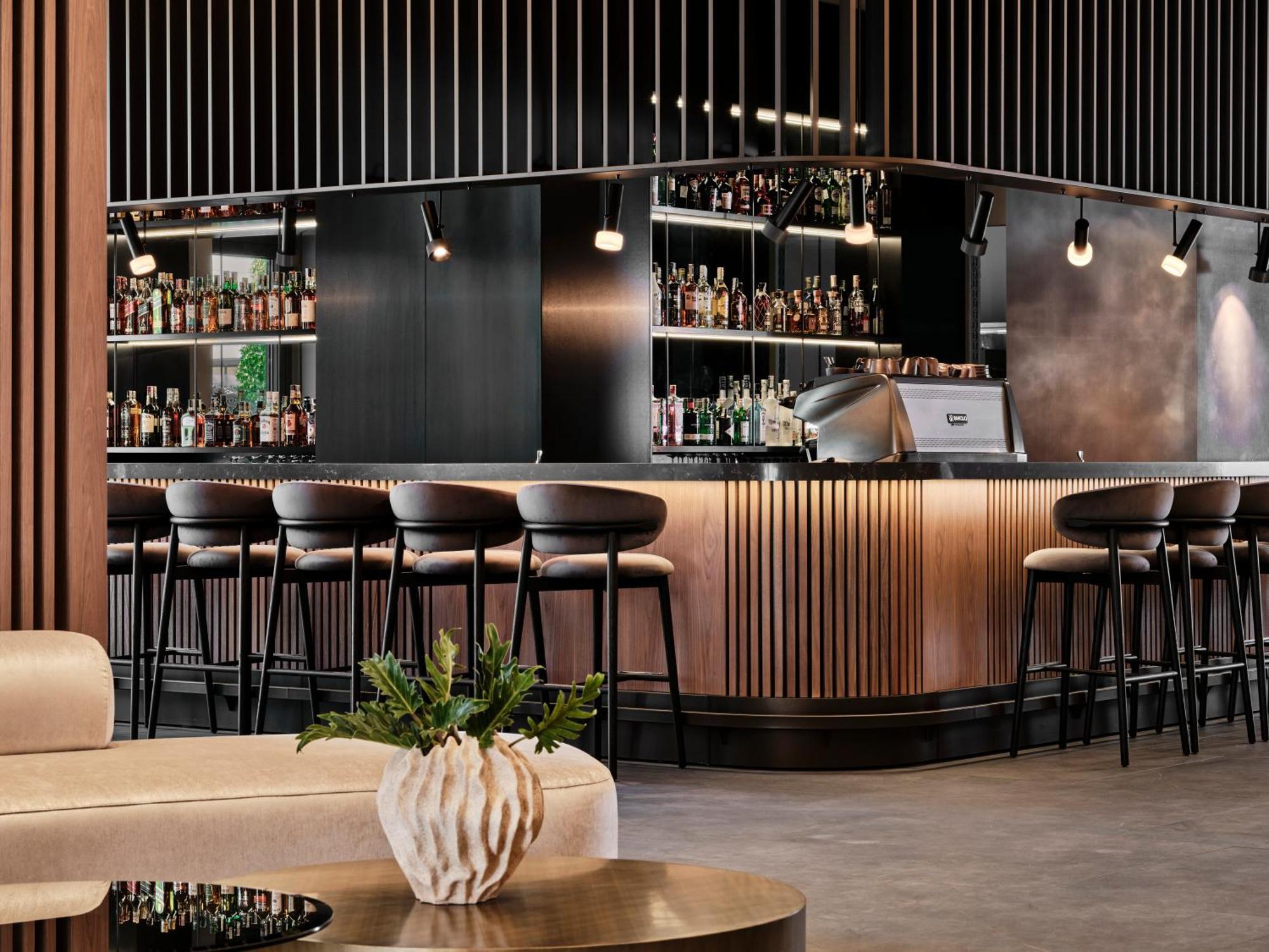 Hotel Crowne Plaza Sofia By Ihg Exterior foto