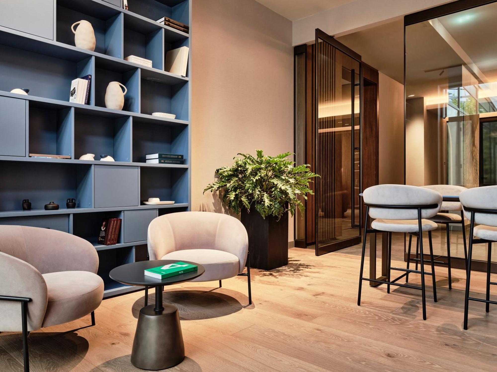Hotel Crowne Plaza Sofia By Ihg Exterior foto