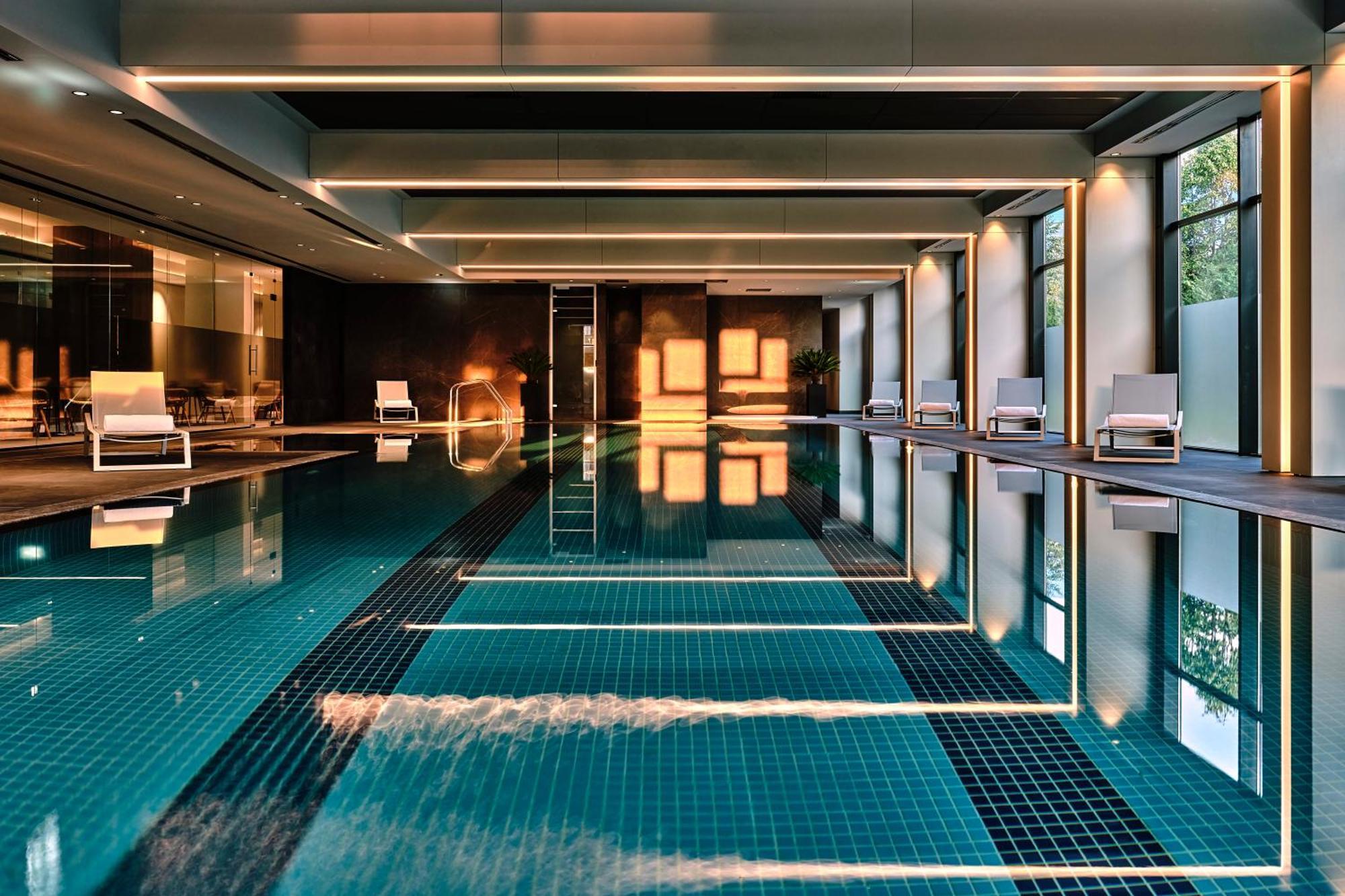 Hotel Crowne Plaza Sofia By Ihg Exterior foto