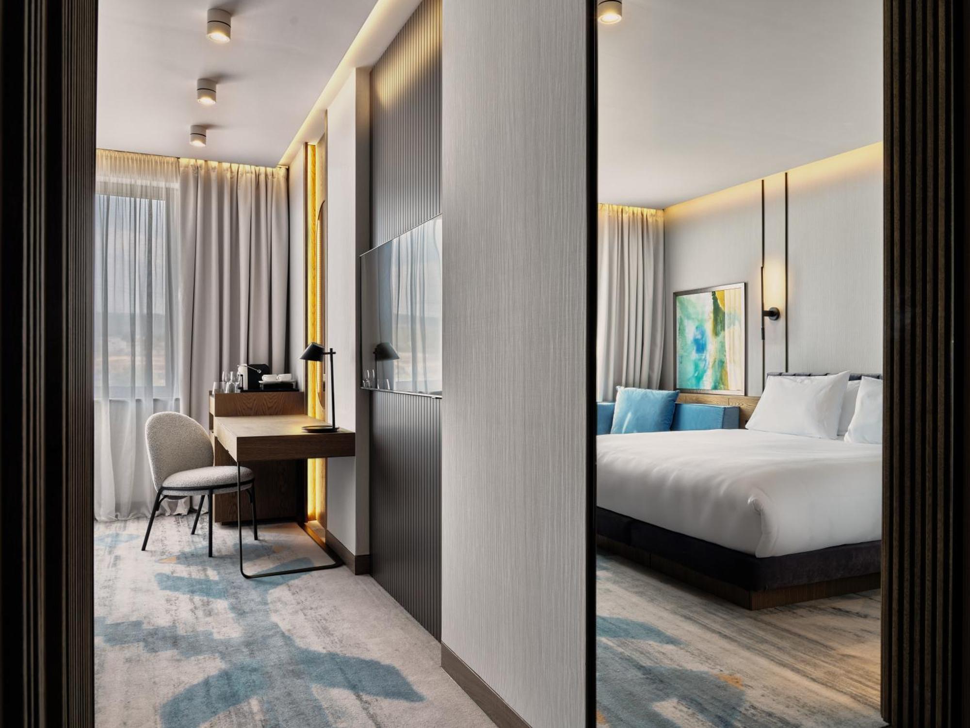 Hotel Crowne Plaza Sofia By Ihg Exterior foto