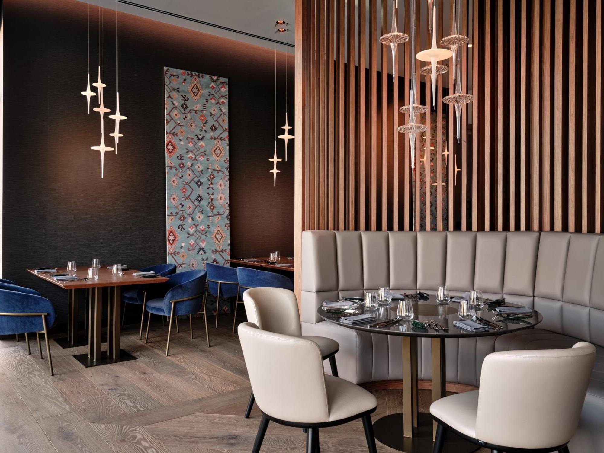 Hotel Crowne Plaza Sofia By Ihg Exterior foto