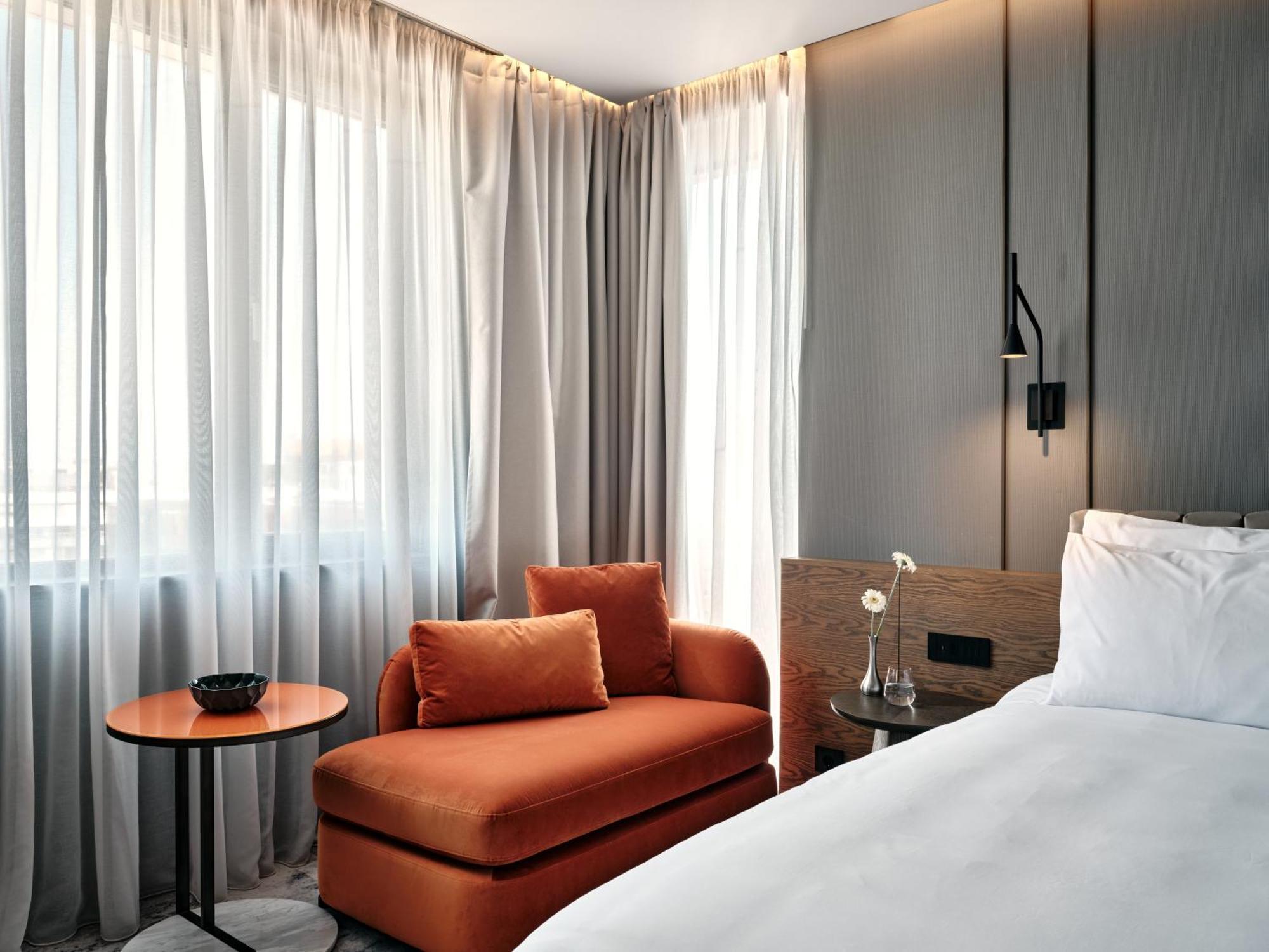 Hotel Crowne Plaza Sofia By Ihg Exterior foto