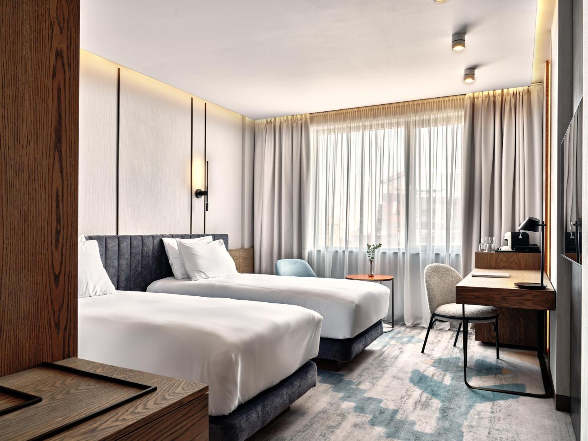 Hotel Crowne Plaza Sofia By Ihg Exterior foto