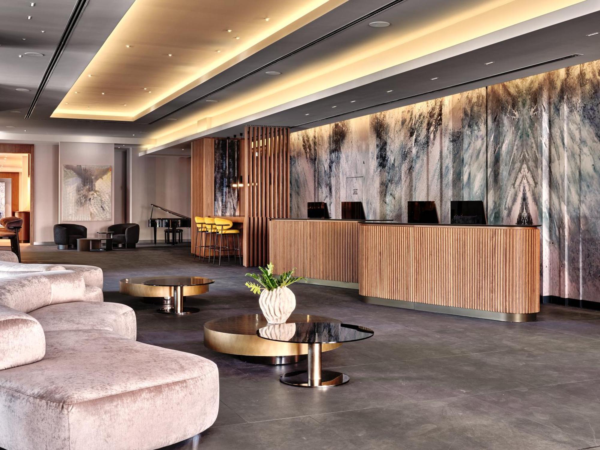 Hotel Crowne Plaza Sofia By Ihg Exterior foto